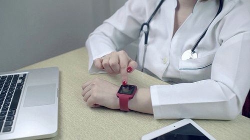 Doctors Will Play New Roles as Wearable Tech Evolves